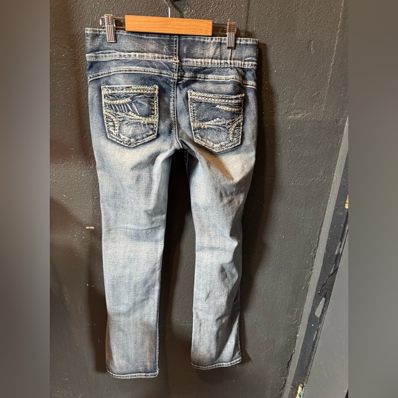 Maurices Blue Jeggings with Elastic Waistband and Tapered Leg - Picture 2 of 3